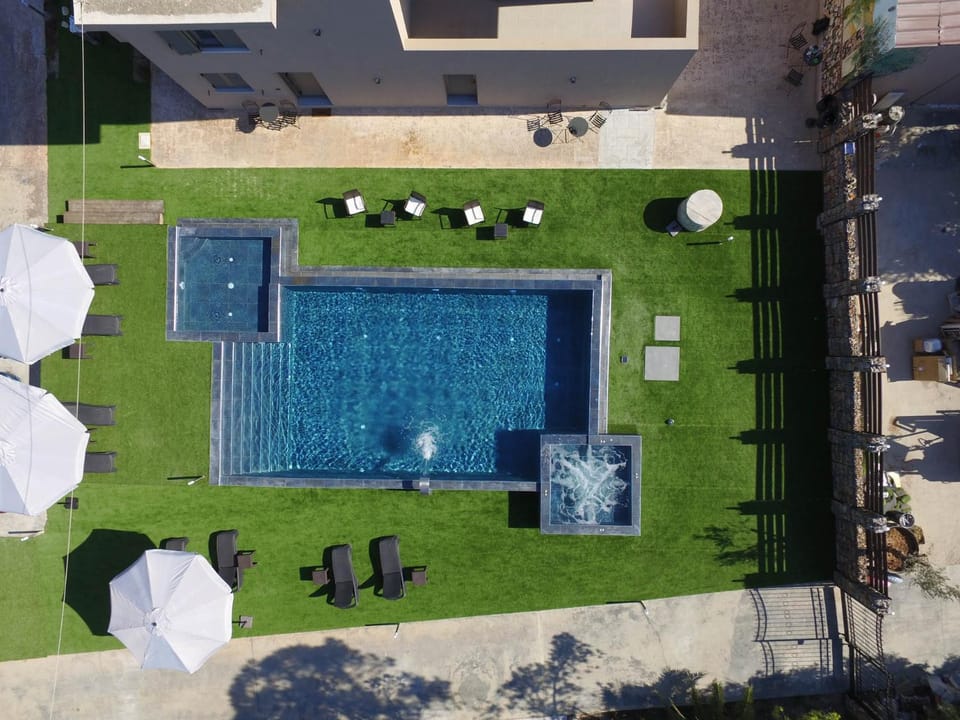 Pool view, Swimming pool