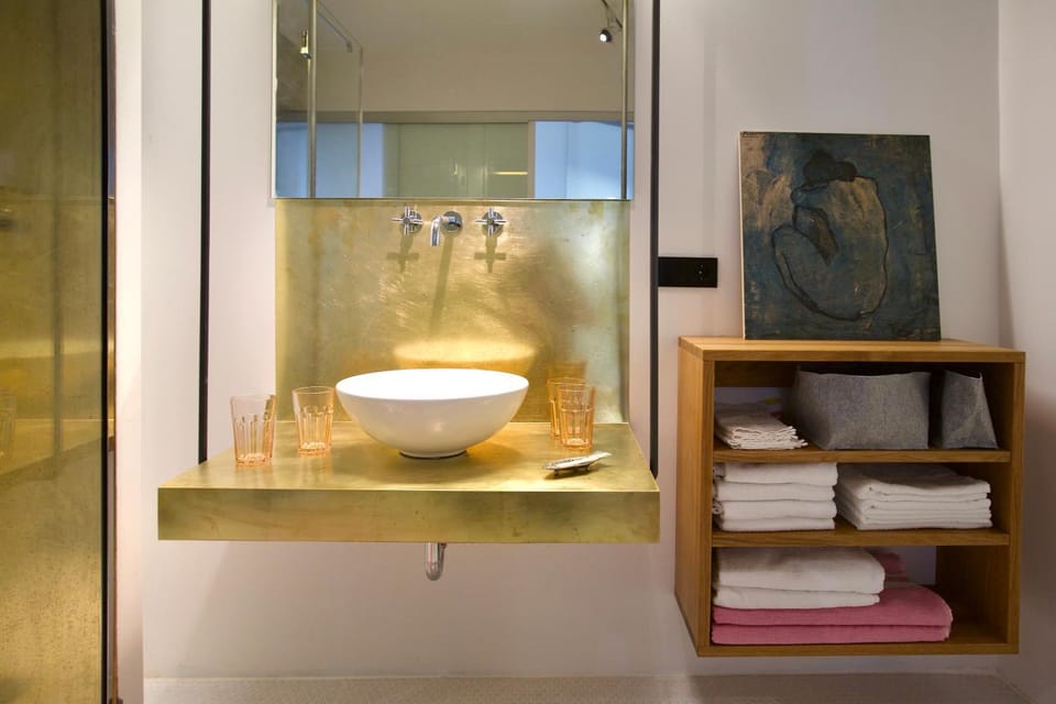 Bathroom, Decorative detail, towels