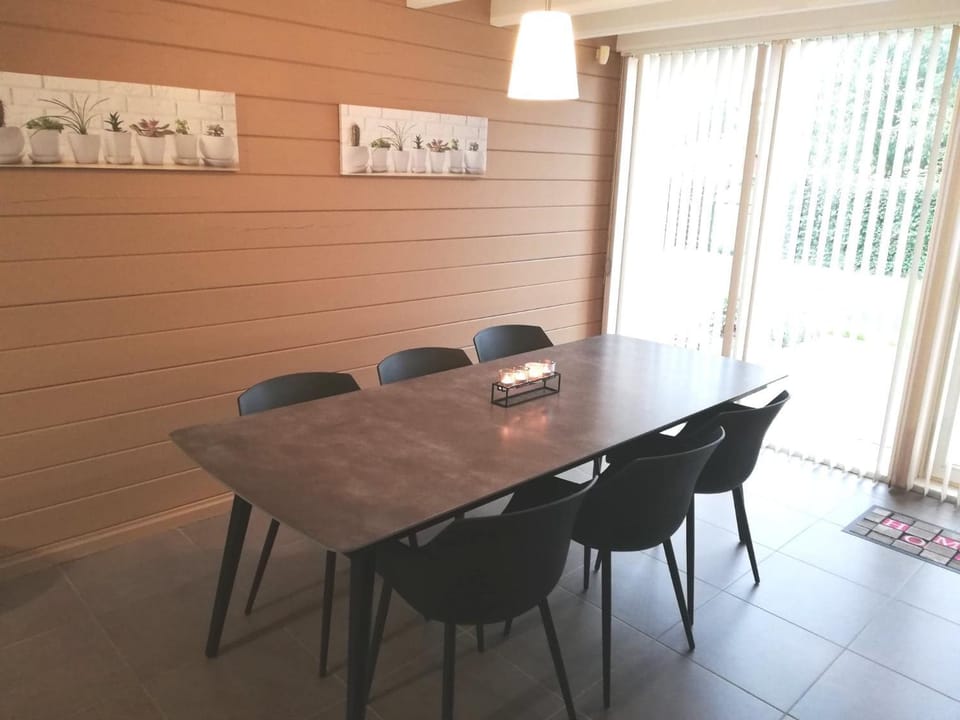 maison 3 chambres à 200 m de la plage des Lacs de l Eau d Heure House in Wallonia, Belgium