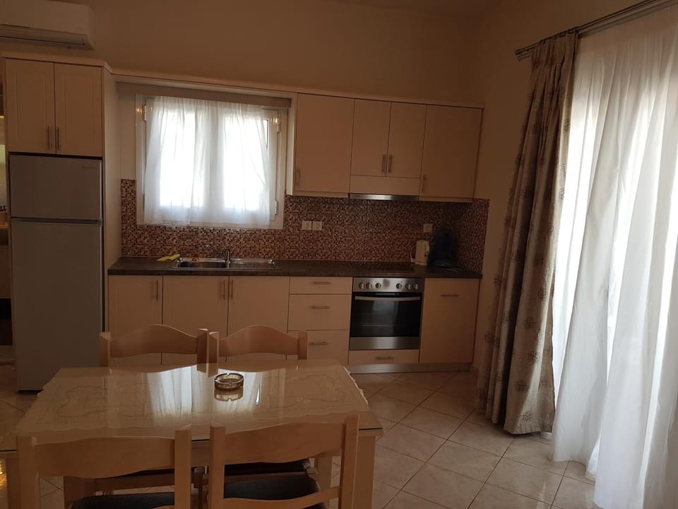 Konstantinos Apartments Apartment in Peloponnese, Western Greece and the Ionian
