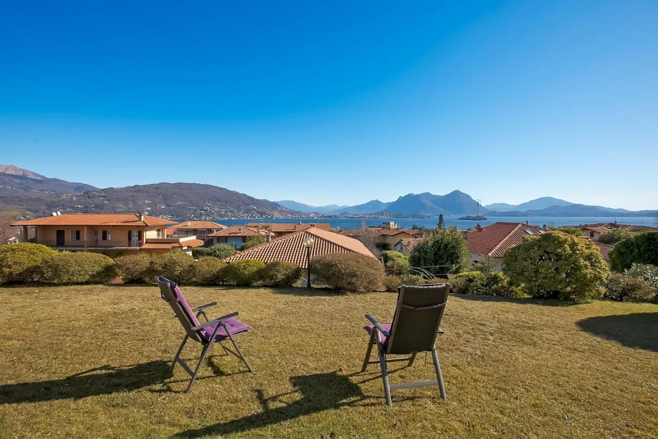 Garden, Lake view, Mountain view