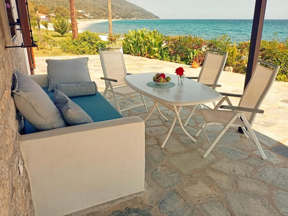 Seaside Villa Eleni Villa in Magnesia Prefecture, Greece