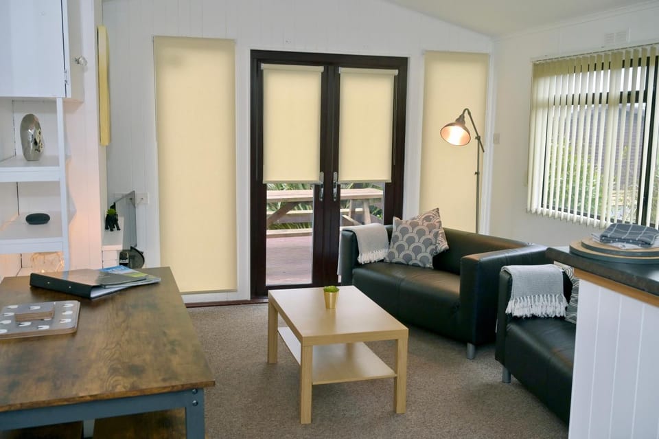 Bunnahabhain 5 - Farm Stay - Stunning sea and rural views Apartment in England