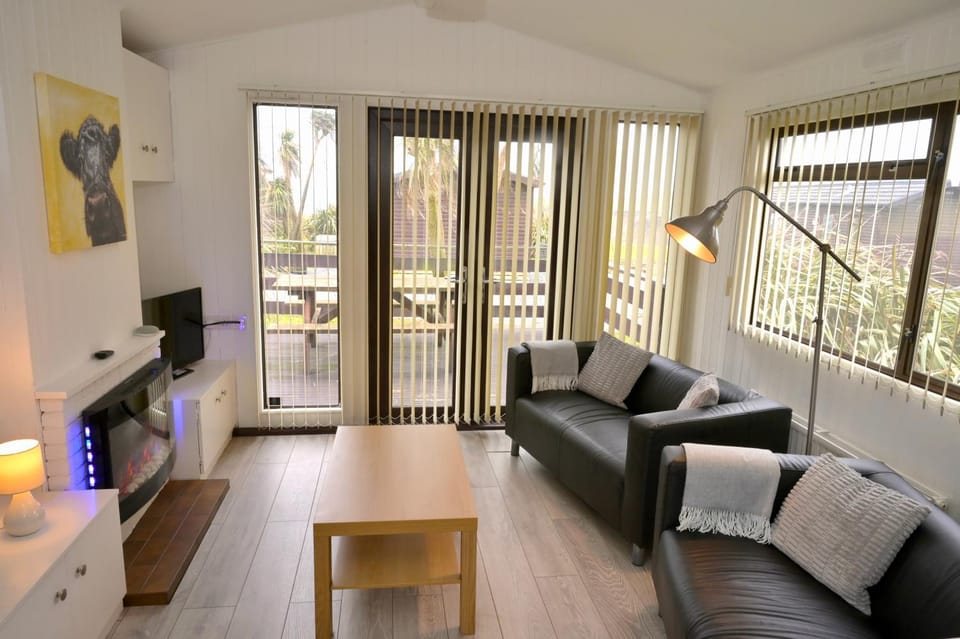 Living room, Seating area, heating