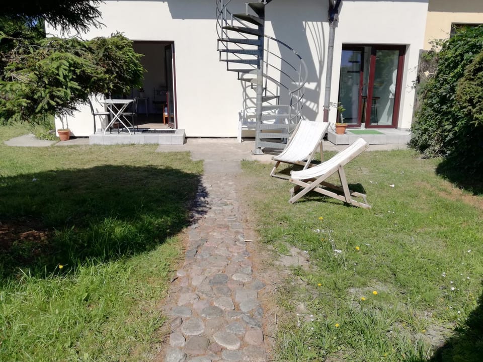 BIS Studio 2osob w Lebie Blisko plaży wellness i kuchnia w ogrodzie House in Leba