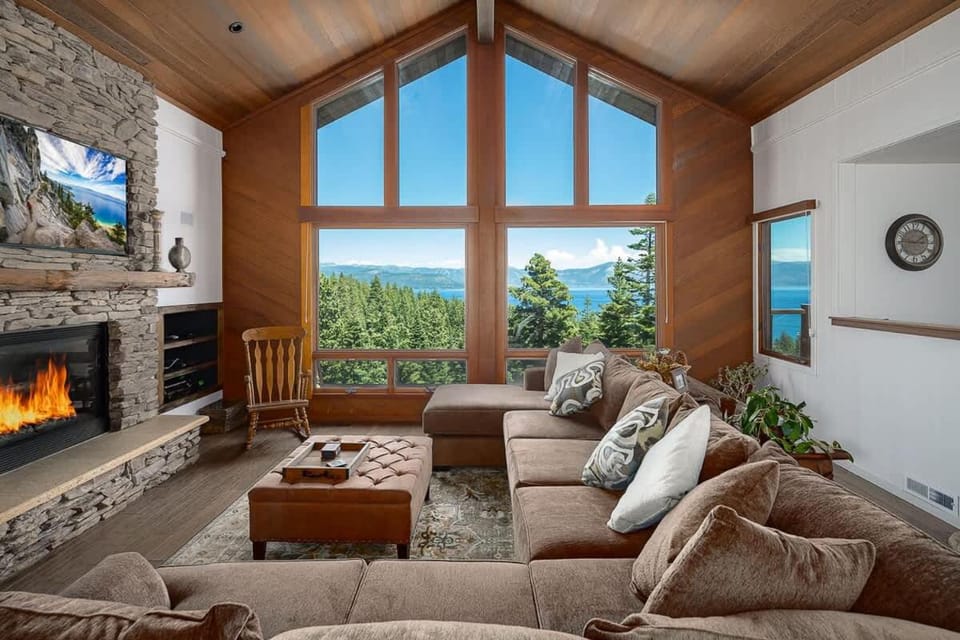 Luxury Lakeview Retreat - Hot Tub, SUP, Sauna & More! House in Lake Tahoe