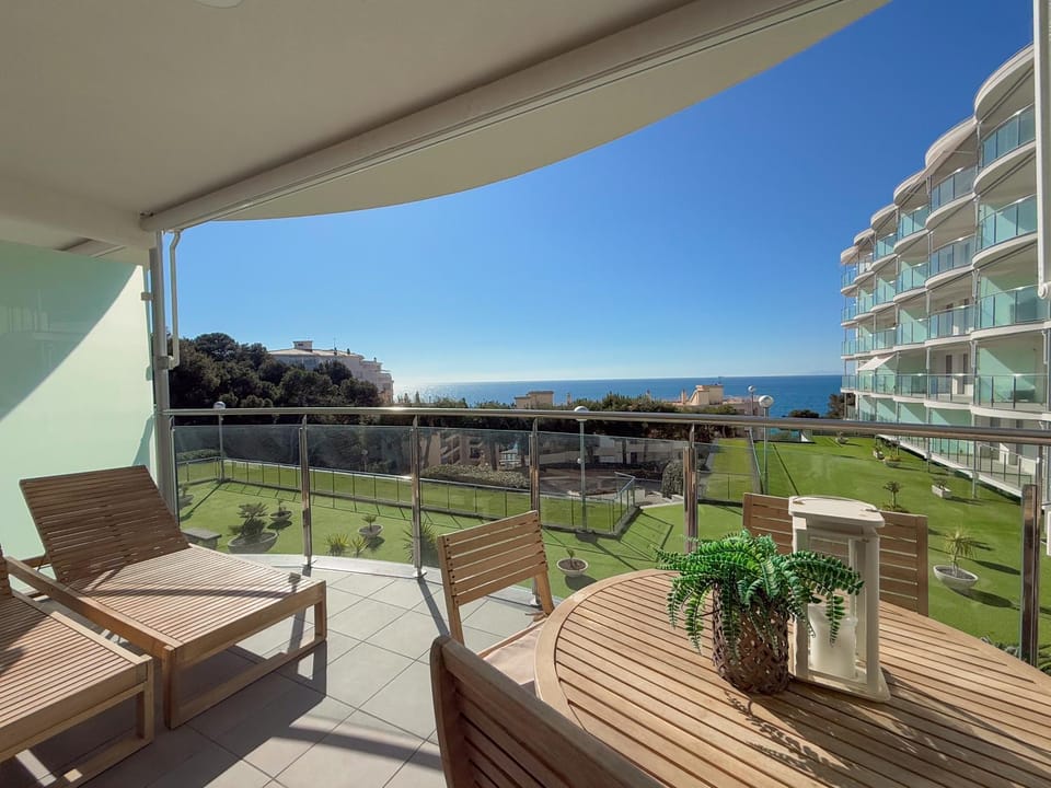 Property building, Day, Natural landscape, View (from property/room), Balcony/Terrace, Sea view