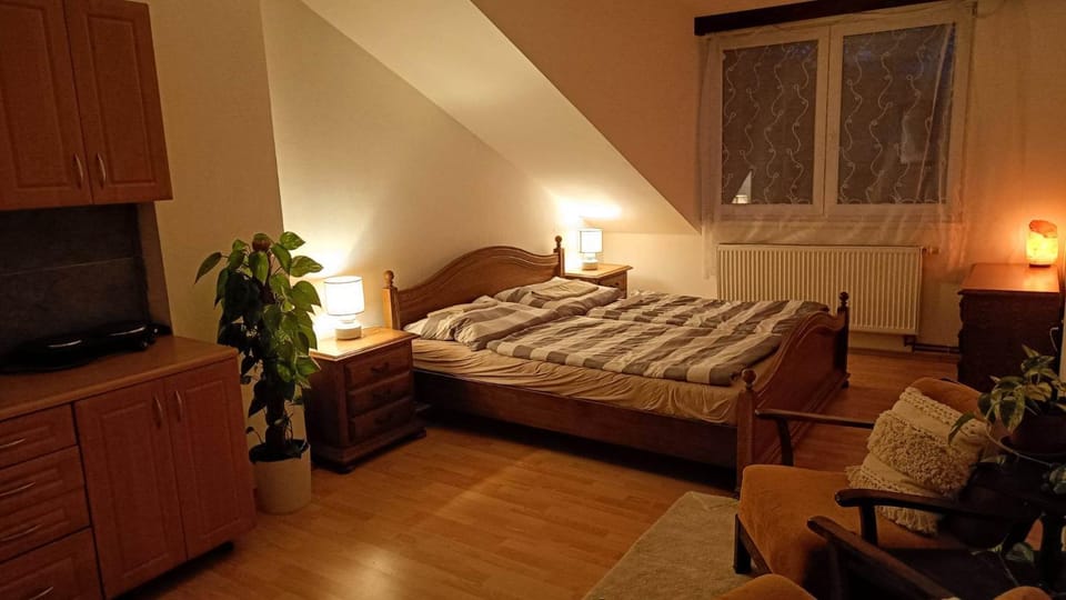 Bed, Bedroom