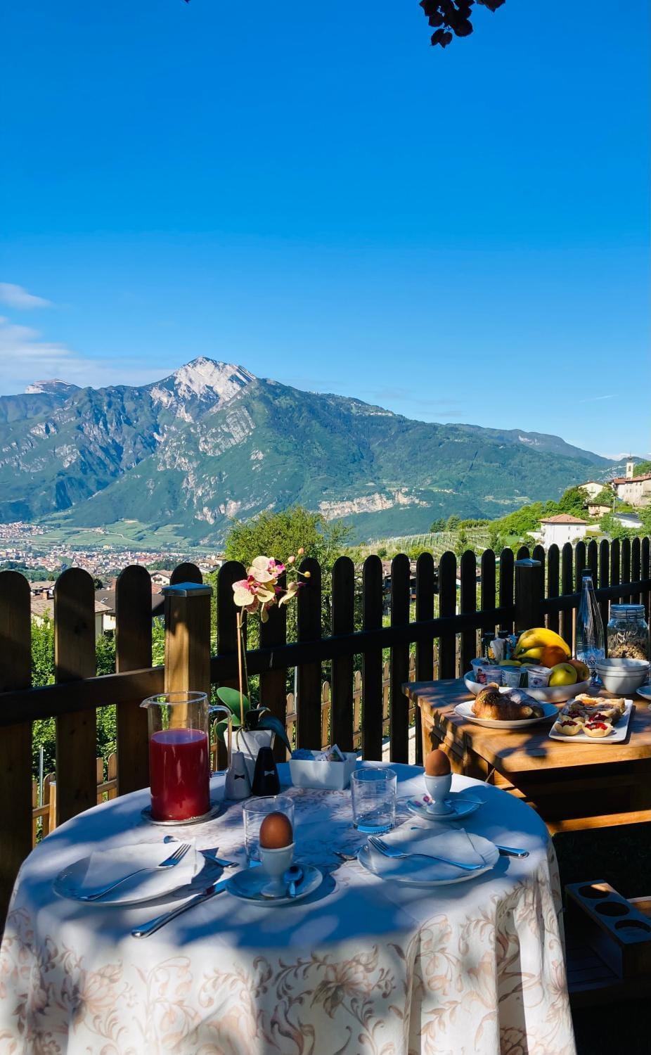 Garden, Balcony/Terrace, Mountain view