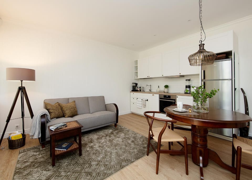 Living room, Seating area, Dining area
