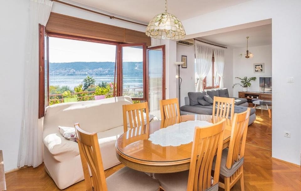 View (from property/room), Dining area