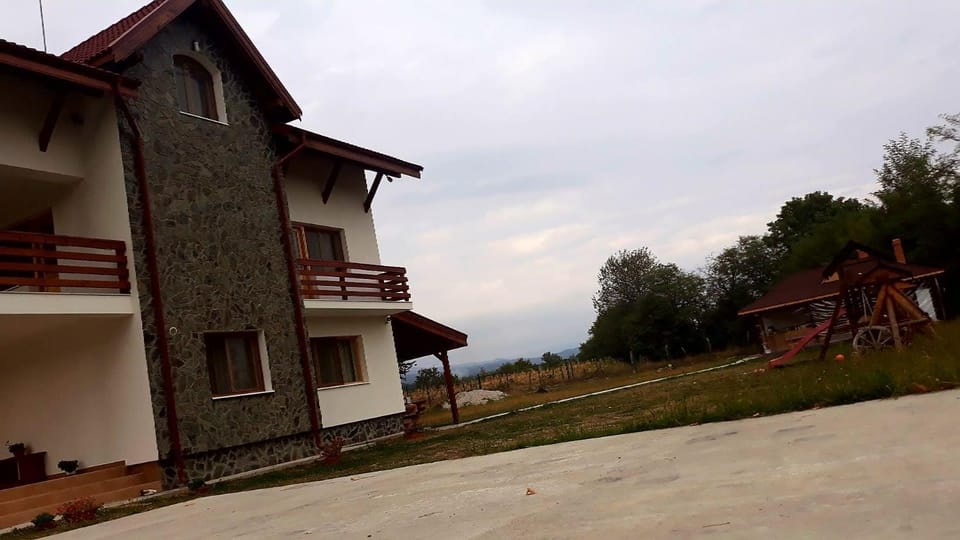 Pensiunea Colț de rai Bed and Breakfast in Romania