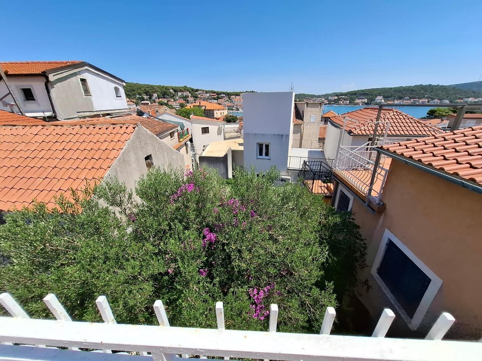 Tisno Summer Home Pentagon Apartment in Tisno