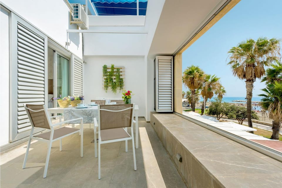 Balcony/Terrace, Beach, Sea view