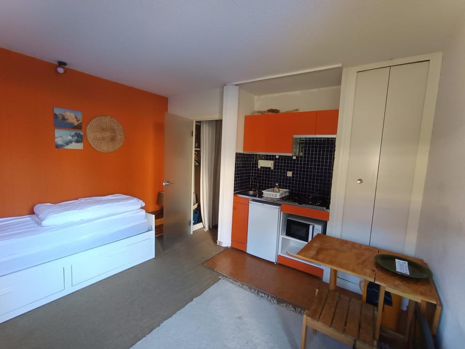 Mini studio avec parking à Montgenèvre - FR-1-445-154 Apartment in Montgenèvre