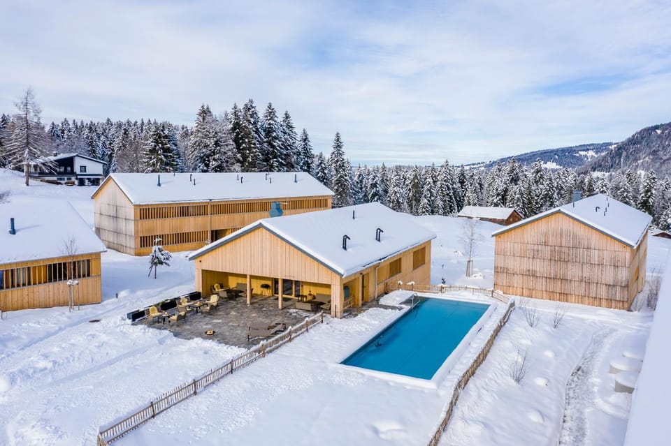 Property building, Sauna, Spa and wellness centre/facilities, Swimming pool