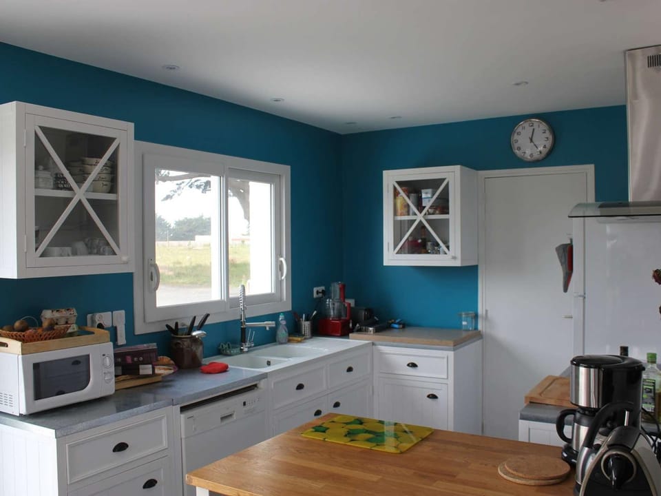 Maison 3 étoiles jardin parking, plage 100m - FR-1-542-19 House in Brittany