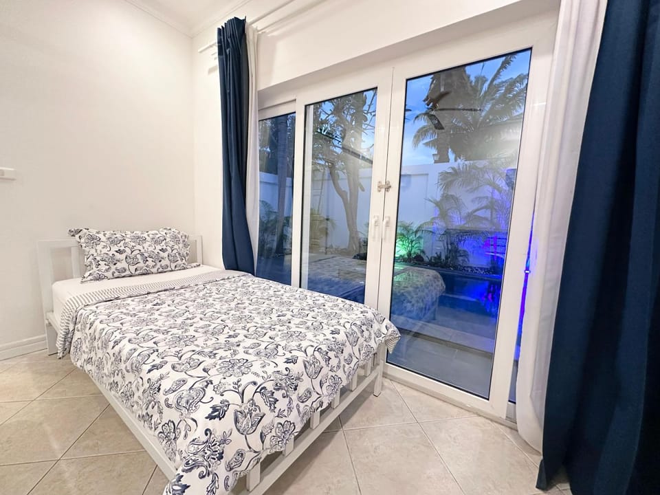 Majestic Residence Pool Villa Private Beach Villa in Pattaya City