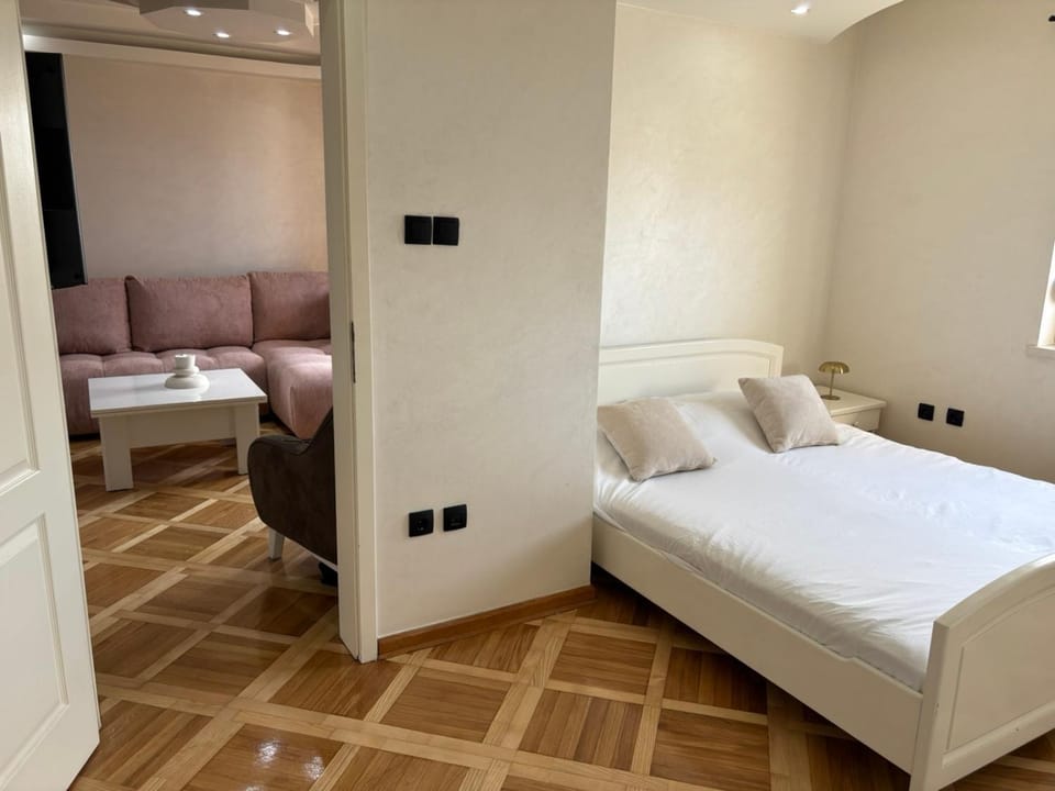 Loznicki stan na dan 2 - stan na dan Loznica Apartment in Bosnia and Herzegovina