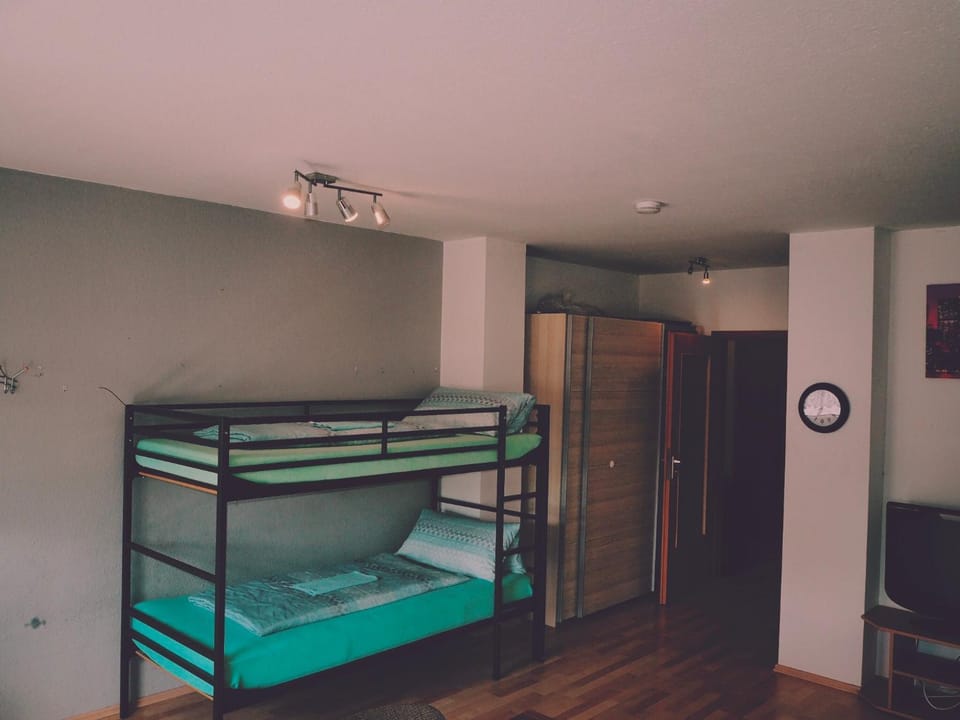 Bed, bunk bed