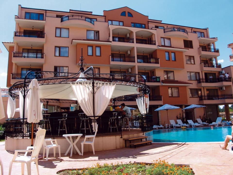 Property building, Swimming pool