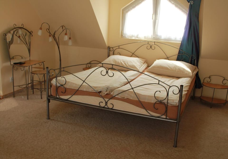 Willa i domki Pod debami Bed and Breakfast in West Pomeranian Voivodeship, Poland
