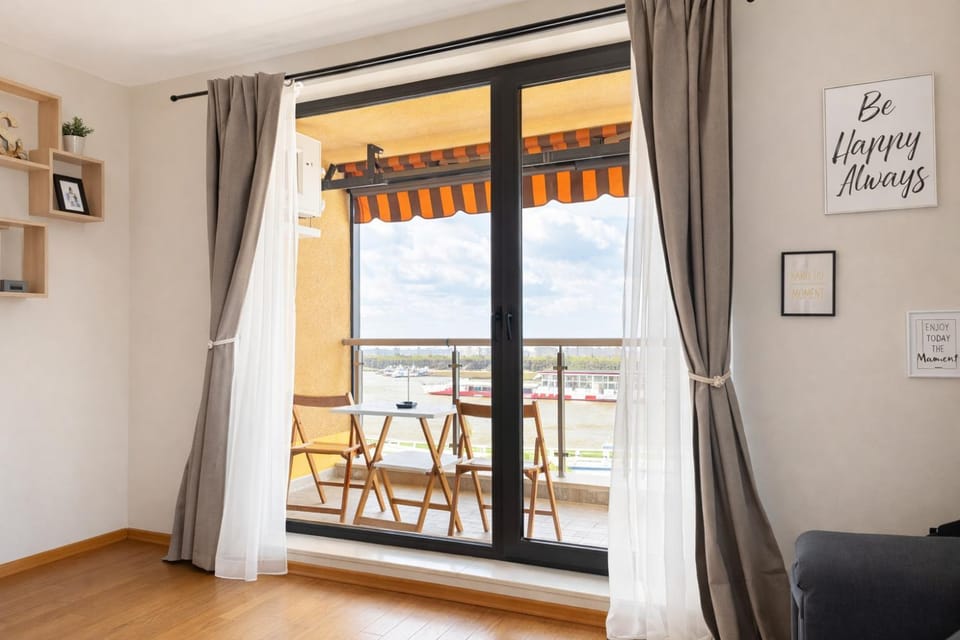 Balcony/Terrace, River view