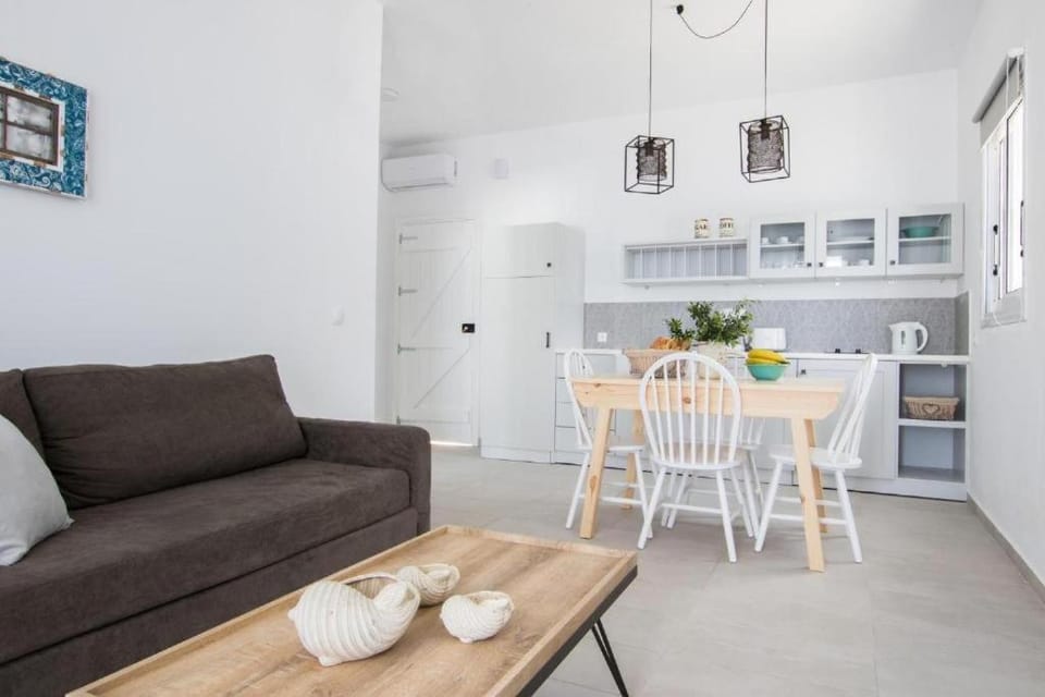 Bella vista Suites Apartment in Karpathos, 857 00, Greece