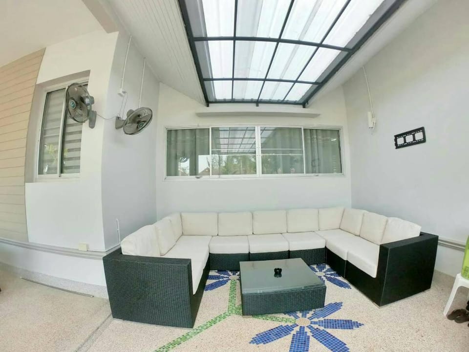 Balcony/Terrace, Seating area