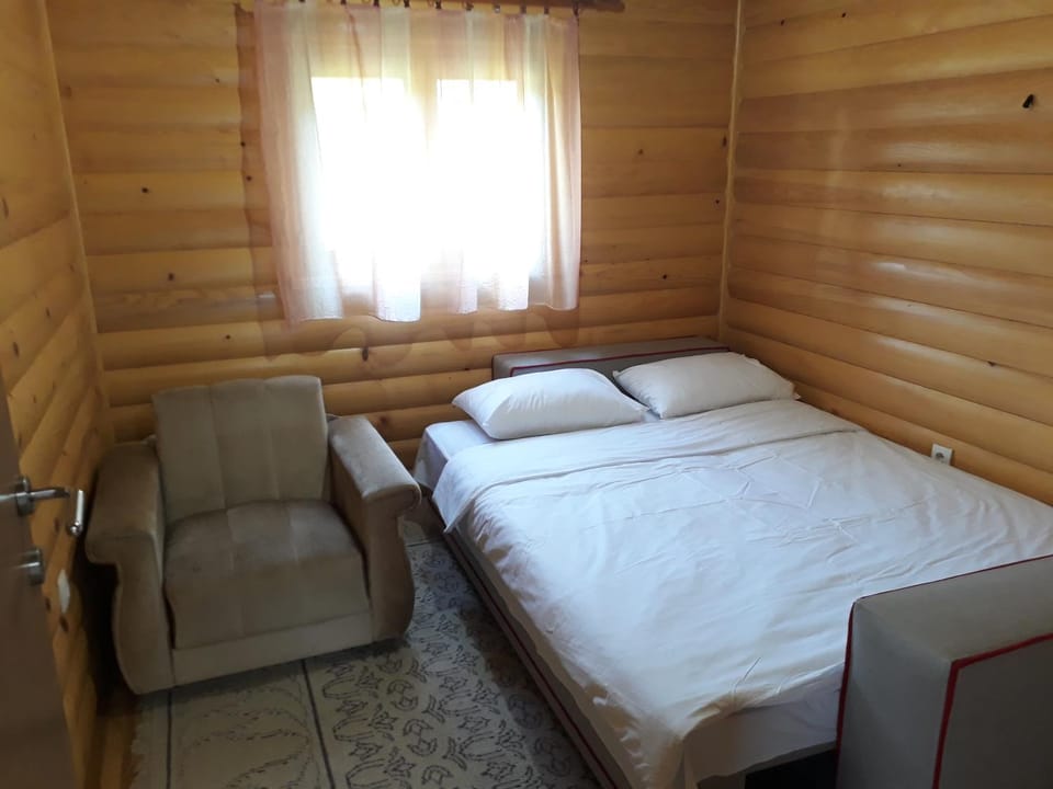 IN TARA KUCA ZA ODMOR House in Zlatibor District, Serbia