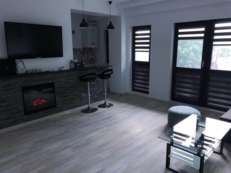 Communal lounge/ TV room, TV and multimedia, Living room, Seating area