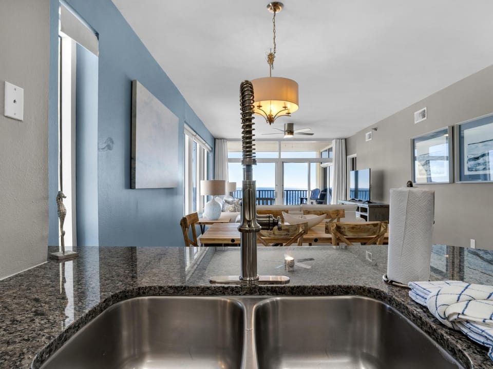 Jade East Towers 0910 by Newman-Dailey Apartment in Destin