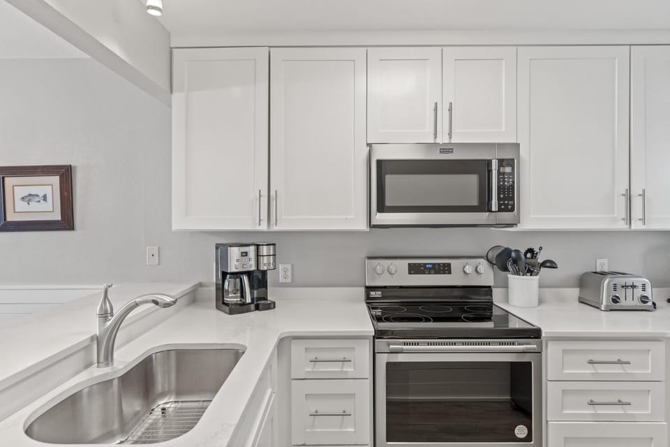 Seamist Townhomes 1 by Newman-Dailey House in Miramar Beach