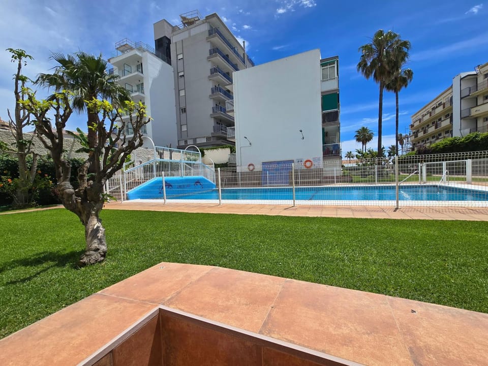 Property building, Pool view