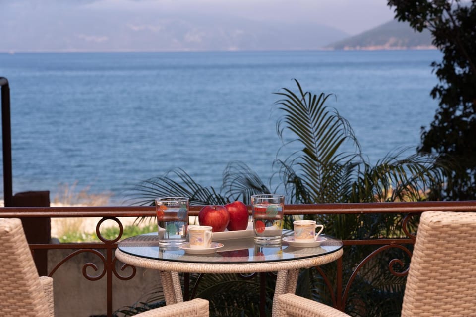 View (from property/room), Garden view, Sea view