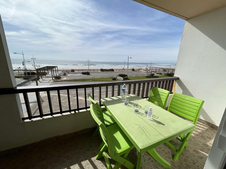 Appartement 3 pièces, balcon face mer, Saint-Jean-de-Monts - FR-1-224C-136 Apartment in Saint-Jean-de-Monts
