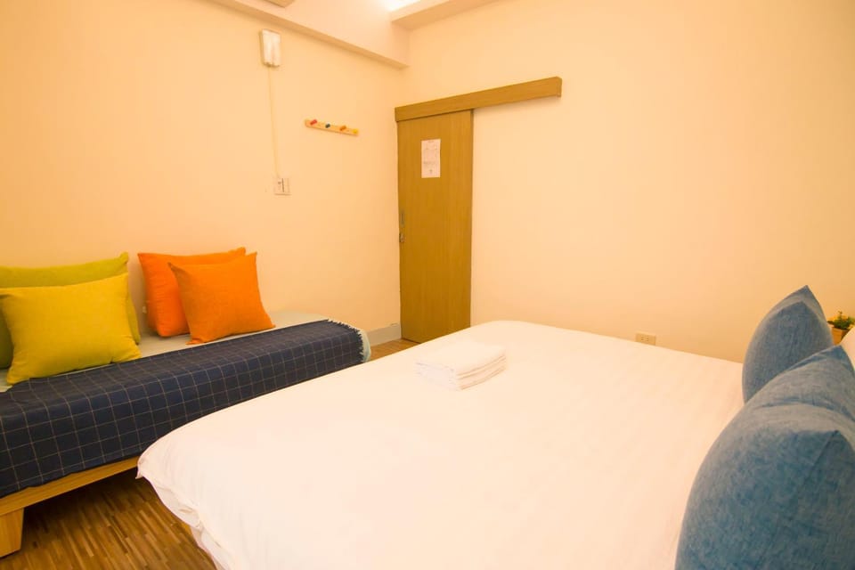 Bed, Photo of the whole room