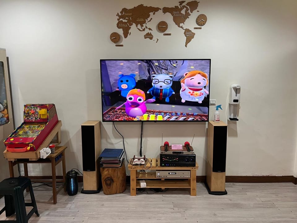 Game Room, Karaoke, TV and multimedia, Evening entertainment