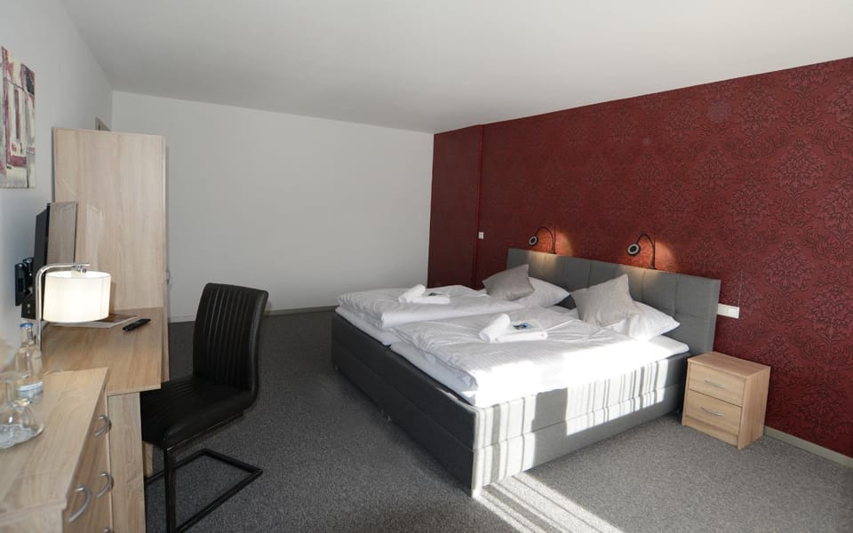 Bed, Photo of the whole room