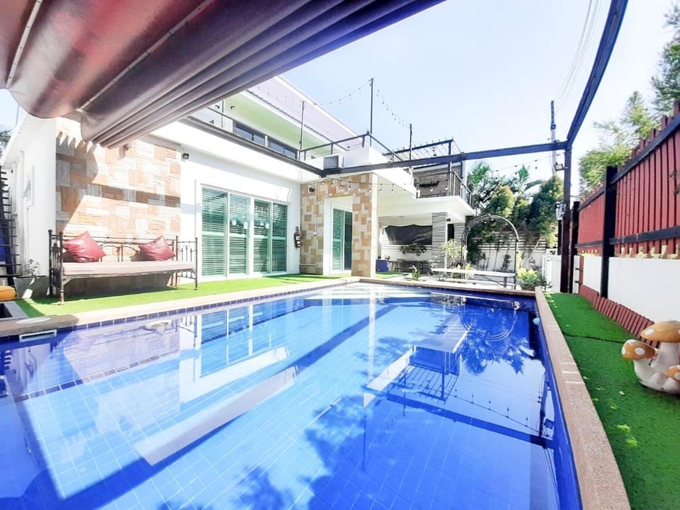 บ้านพูลแอคเซส หัวหิน 4 ห้องนอน จัดปาร์ตี้ คาราโอเกะ โต๊ะพูล พัก 8-20 คน House in Hua Hin District