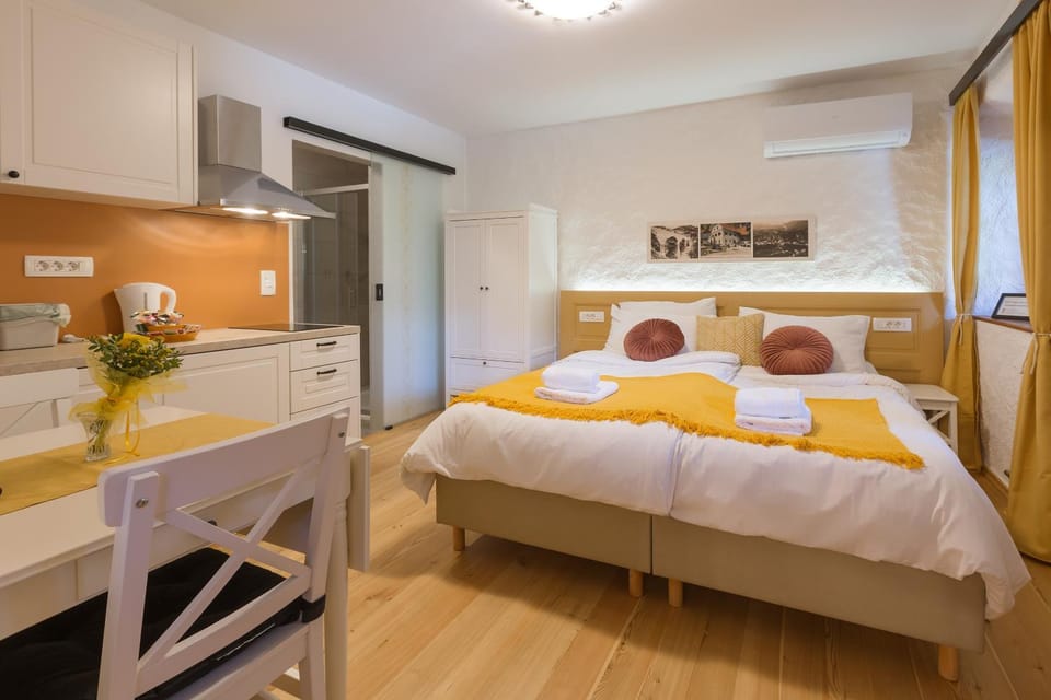 Frida's Old House Apartment in Bled