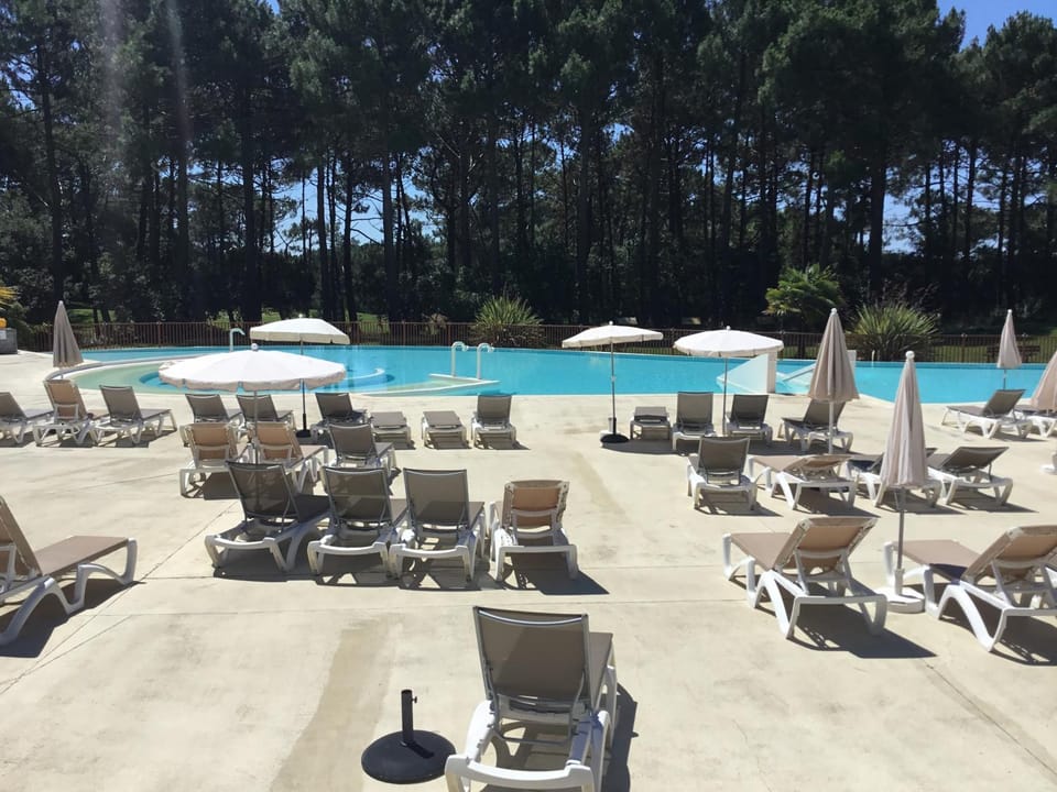 Swimming pool, Swimming pool