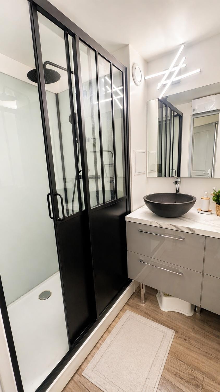Shower, Bathroom