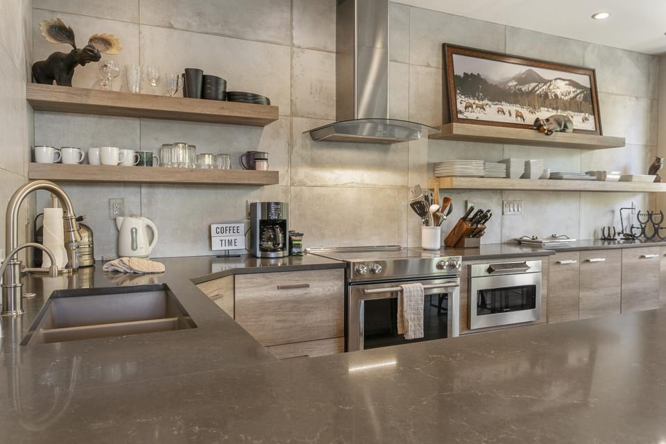 Kitchen or kitchenette