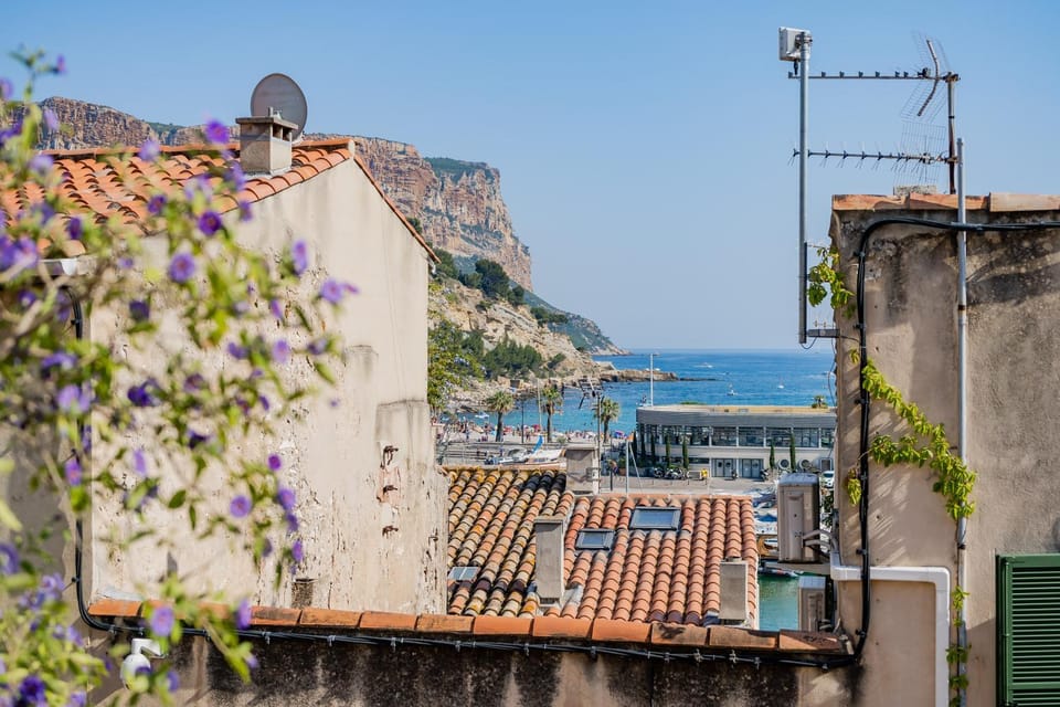 Property building, Sea view