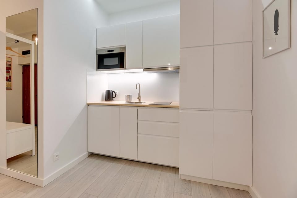 Kitchen or kitchenette
