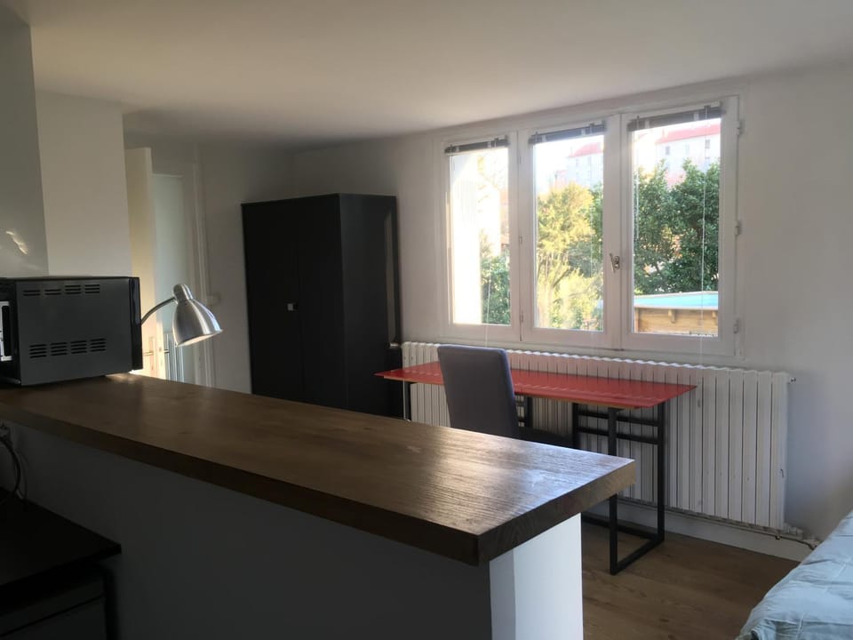 Les studios de l'Horloge Apartment in Tassin-la-Demi-Lune