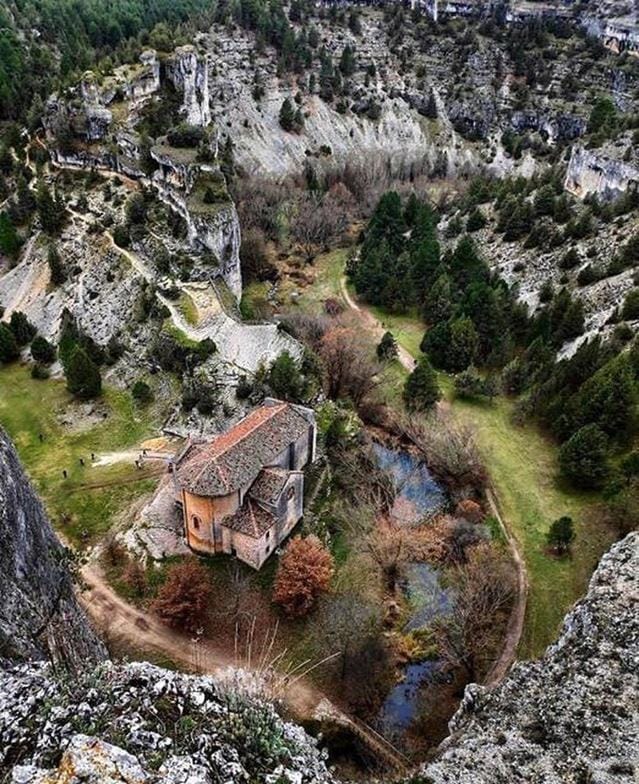 Nearby landmark, Natural landscape, Bird's eye view, Landmark view, Mountain view