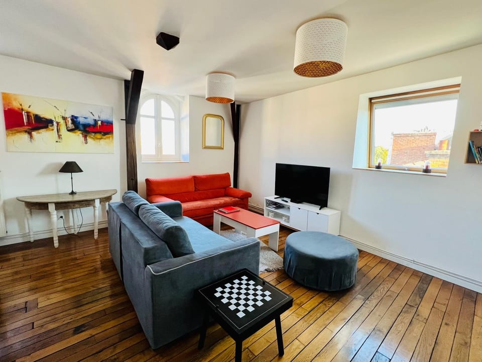 TV and multimedia, Living room, Seating area