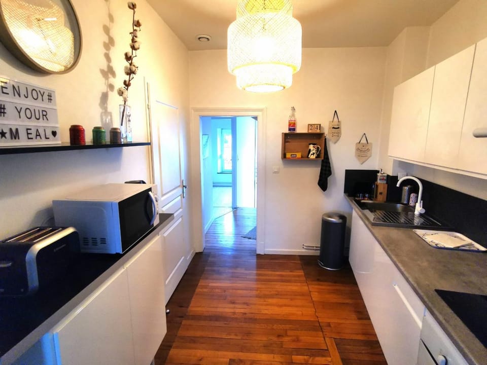 Kitchen or kitchenette, minibar, pet friendly, stove, toaster